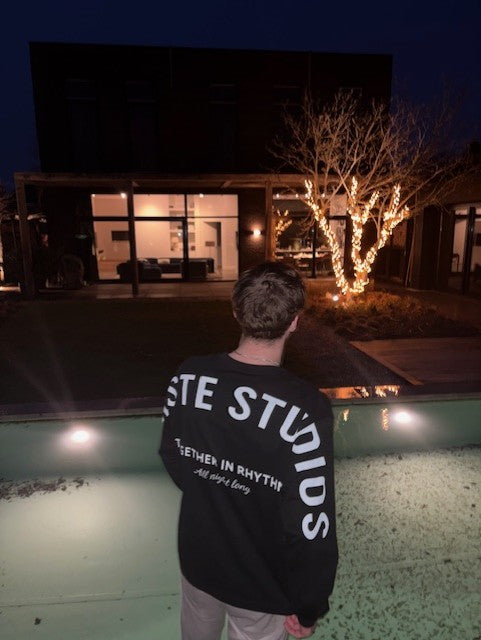 Longsleeve Zwart (Pre-Order Restock)